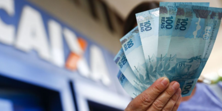 DECISÃO ÓTIMA HOJE (27/02): CAIXA anuncia devolução de DINHEIRO na conta de clientes
