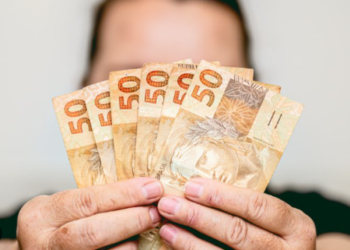 Veja como receber um SALÁRIO MÍNIMO MENSAL sem nunca ter contribuído com o INSS