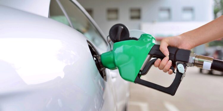 Combustíveis fósseis estão perto do fim? Saiba mais sobre a Gasolina sintética