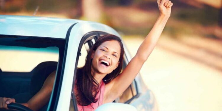 Três VITÓRIAS anunciadas para motoristas: CNH grátis, isenção do IPVA e DESCONTO em veículos 0 Km