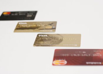 Empresa lança cartão de crédito com cashback em dólar