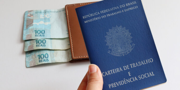 Está com férias vencidas? saiba como calcular