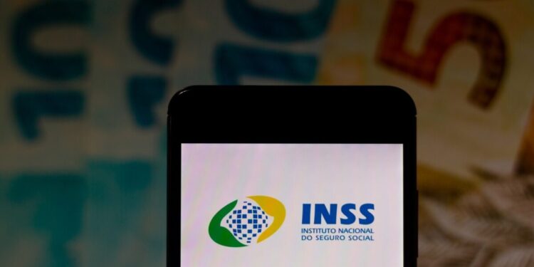 Haddad e Lula planejam NOVO pente-fino no INSS; veja as projeções de "corte"