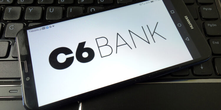 C6 Bank lança canal exclusivo por WhatsApp para financiamento de automóveis; confira