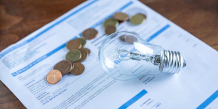 Conta de Luz MAIS BARATA? Governo quer reduzir tarifa em 2024