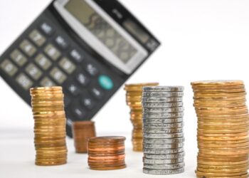 Juros nos EUA: Federal Reserve mantém taxa inalterada, mas prevê cortes para 2024