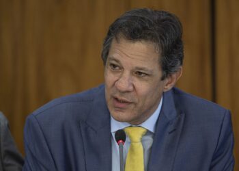 PIB brasileiro vai crescer mais de 2,2% em 2024, afirma Haddad