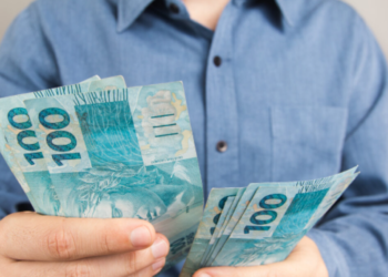 Piso salarial médio do Brasil chega a R$ 1.591 em fevereiro