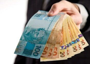 PRESENTÃO para quem está precisando de dinheiro: Conheça 3 opções de empréstimos que liberam o dinheiro na hora!