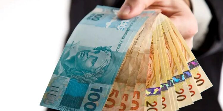 PRESENTÃO para quem está precisando de dinheiro: Conheça 3 opções de empréstimos que liberam o dinheiro na hora!