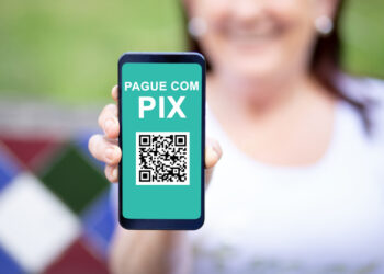 Cartão de crédito ou Pix no crédito? Qual a melhor opção?