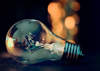 Possível aumento na conta de luz preocupa brasileiros; e agora?