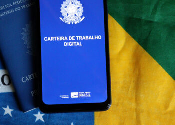 Arrecadação federal alcança recorde em fevereiro e SURPREENDE brasileiros; veja o valor