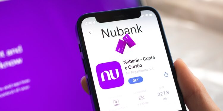 Nubank fora do ar? usuários relatam problemas no app; o que aconteceu?