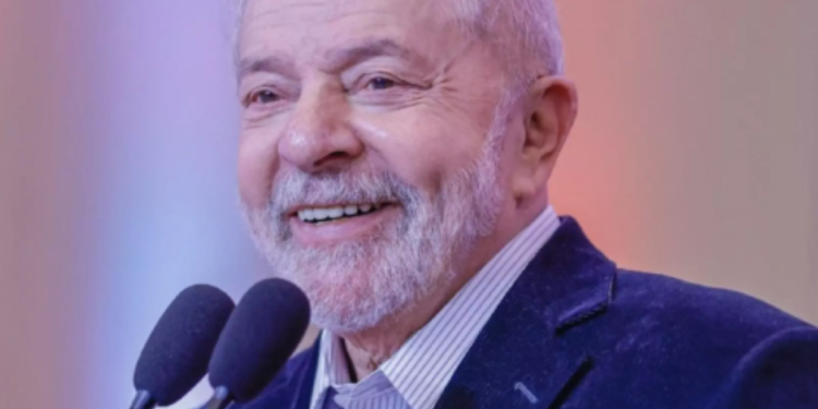 LULA anuncia CORTE de verbas destinadas a Bolsas de Estudo, Educação Básica e Farmácia Popular