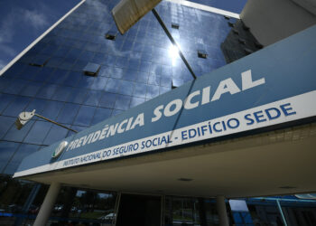 Nova regra simplifica acesso a benefício para menores de 16 anos; veja qual