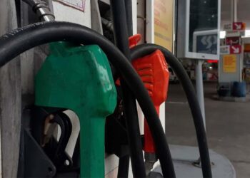 Preços dos 3 principais combustíveis SOBE nos postos do país, revela ANP