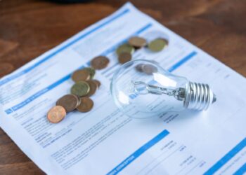 Conta de Luz: Veja quem pode ganhar até 65% de desconto com a Tarifa Social