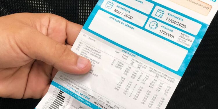 Conta de luz: Veja a bandeira tarifária que ficará em vigor no Brasil em maio