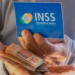 Veja como consultar valores do 13º salário do INSS; Pagamentos começam nesta quarta-feira (24/04)