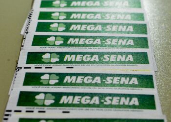 MEGA-SENA pode pagar R$ 6,5 MILHÕES nesta terça-feira (30)