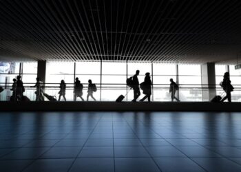 Turismo brasileiro encolhe pelo 2º mês consecutivo, revela IBGE