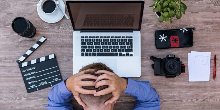 Síndrome de Burnout: é possível afastamento pelo INSS?