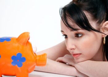 Brasileiros deixam de sacar BILHÕES do Sistema de Valores a Receber