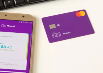Nubank Inova com Ofertas de Cashback e Saques Ilimitados, Incluindo Assinatura Max