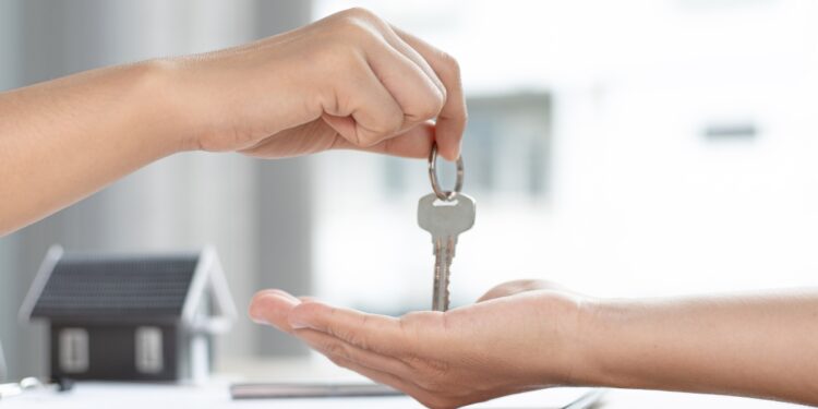 Preço de alugueis residenciais volta a acelerar em abril, revela FGV