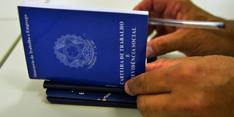 Veja os Estados que criaram mais POSTOS DE TRABALHO em março