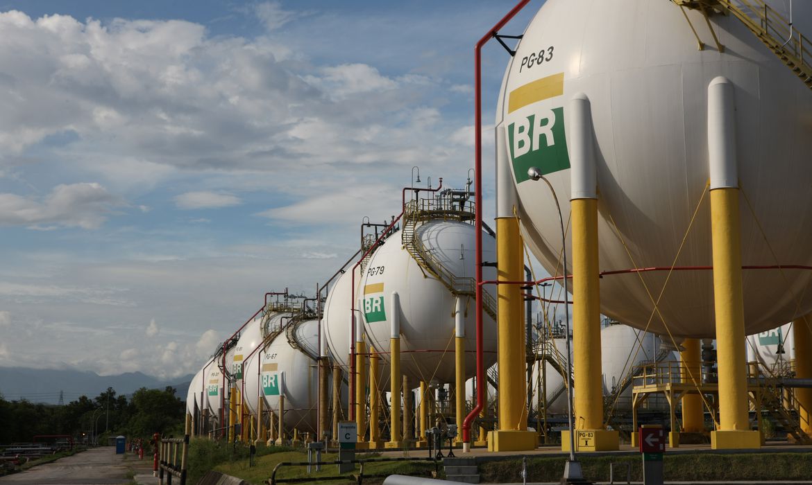 Petroleira perde R$ 34 bilhões em valor de mercado em um único dia