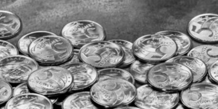 Descubra como você pode lucrar muito vendendo essas moedas de 50 centavos.