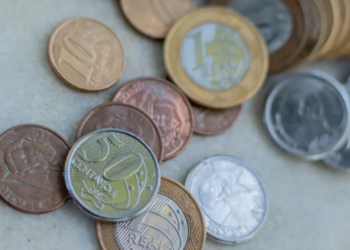 Colecionadores pagam muito caro por moedas de 1 centavo com erros ou detalhes específicos.