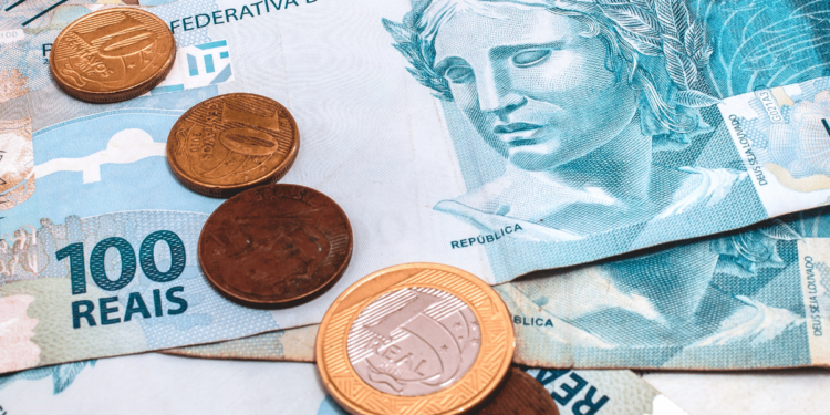 Descubra hoje como ganhar muito dinheiro com essas moedas e notas raras!