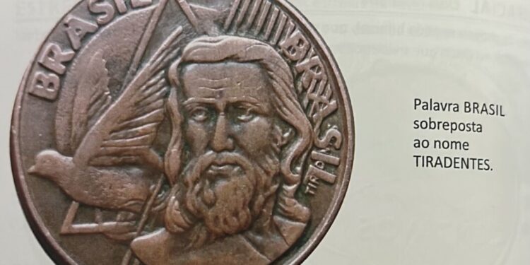 moeda de 5 centavos com Brasil duplo