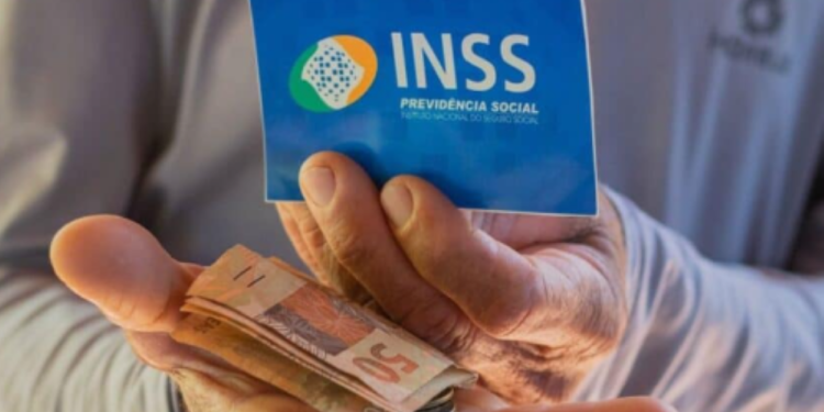 Novos beneficiários do INSS recebem o 13º salário HOJE (05/06)