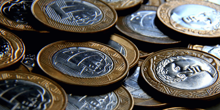 Veja o defeito que tornou essa moeda de 1 real desejada por colecionadores de todo o Brasil.