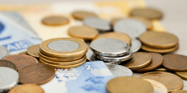 Hoje é seu dia de sorte: Saiba como ficar rico com essas moedas antigas do Brasil!