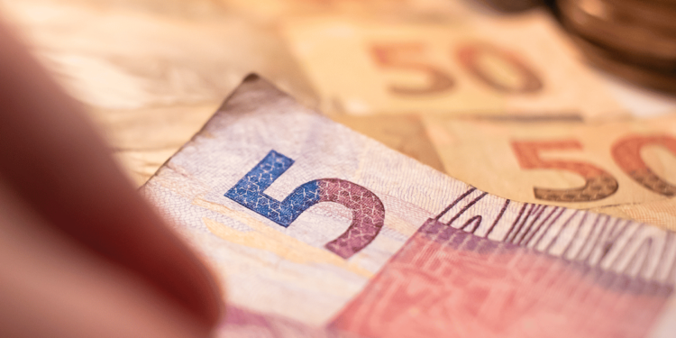 Veja como ganhar até R$ 2500 com essa nota de 5 reais antiga.