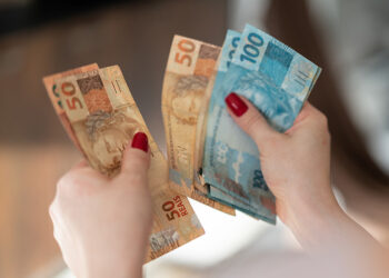 ATENÇÃO! ESTAS notas de real serão retiradas de circulação; veja quais Crédito: Getty Images/iStockphoto