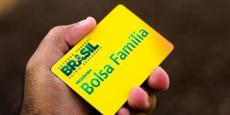 Bolsa Família: Veja quem recebe ANTECIPADAMENTE neste sábado (27)