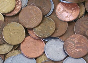 Duas moedas de 5 CENTAVOS estão valendo R$ 160; Veja os modelos