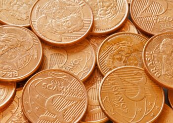 Moedas de 25 CENTAVOS com mesma falha estão valendo R$ 600 no país