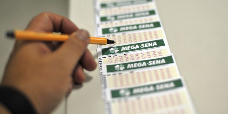 MEGA-SENA 2.756: Confira o resultado do concurso de HOJE (01/08)