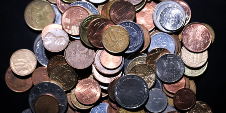 MOEDAS RARAS: Veja como identificar peças e fature boa grana