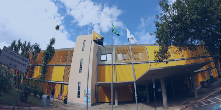 Veja as consequências de atraso no licenciamento e penalidades. Imagem: Detran - DF