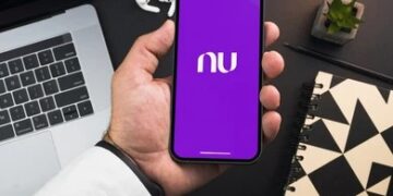 Nubank encerra operações do Nucoin. Imagem: Shutterstock/Diego Thomazini