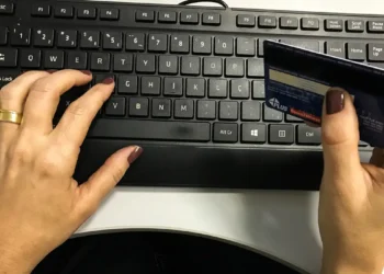 Compras em site internacional ficarão mais caras