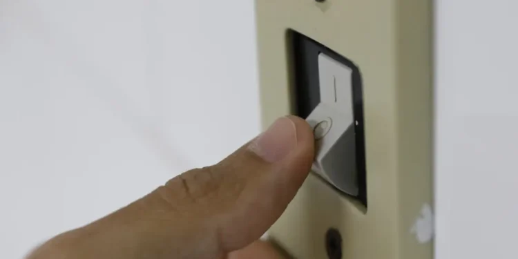 A decisão da Aneel beneficia os consumidores em janeiro. Imagem: Agência Brasil